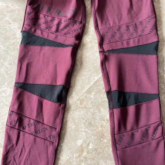 𝅺TRUE religion purple wide band mesh leggings size XS - Picture 11 of 11